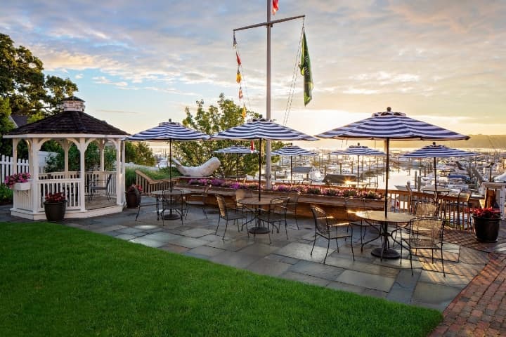 Inn at Harbor Hill Marina