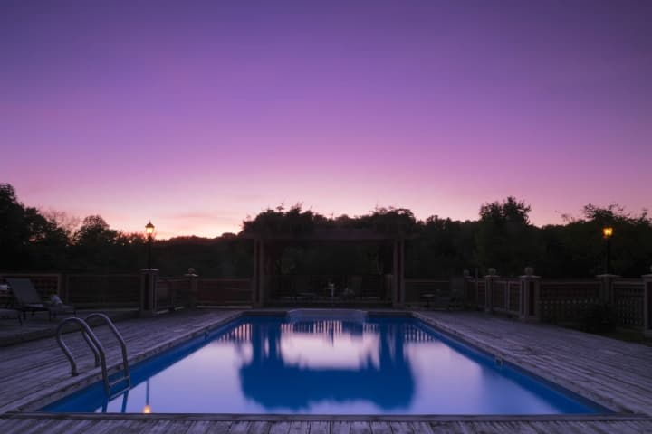 lake joseph pool