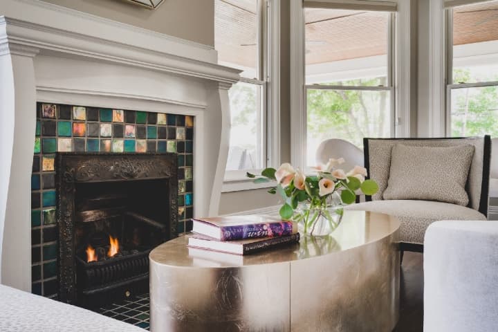 robyns_inn fireplace