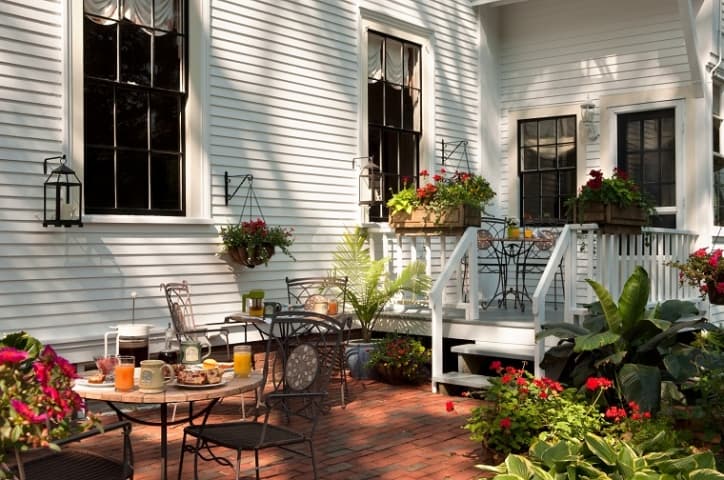 breakfast terraces
