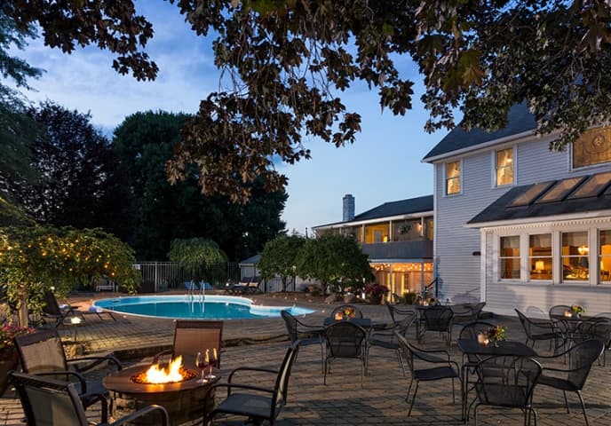thejacquelinehouseofwilmingtonexteriorpool