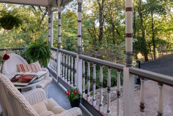 Arsenic and Old Lace Bed & Breakfast Inn