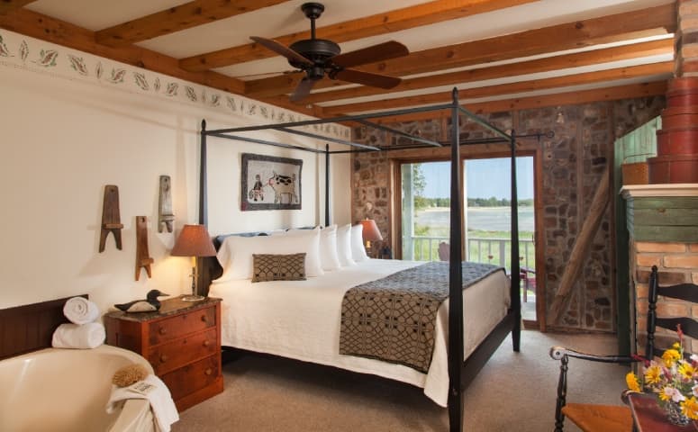 Blacksmithinnbed