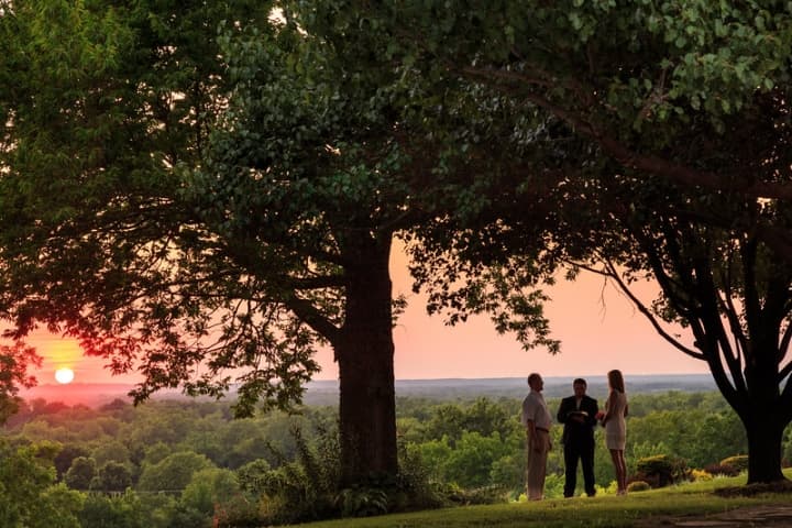 Cedar Crest Lodge