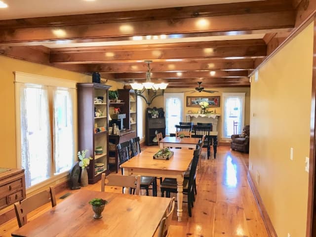 chapel-valley-estate-dining-room