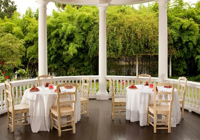 Churchill Manor