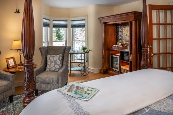 The Loomis Suite