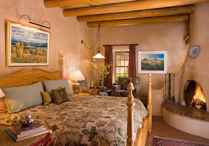 el farolito bedroom with four poster bed