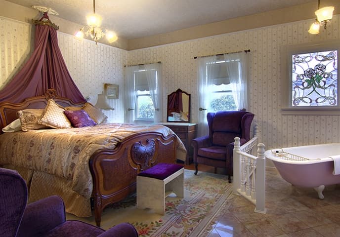 Gingerbread Mansion guest room