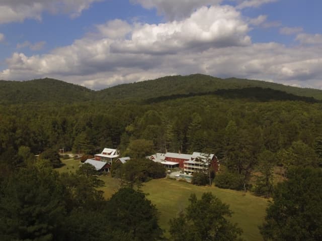 Glen-Ella Springs Hotel & Restaurant