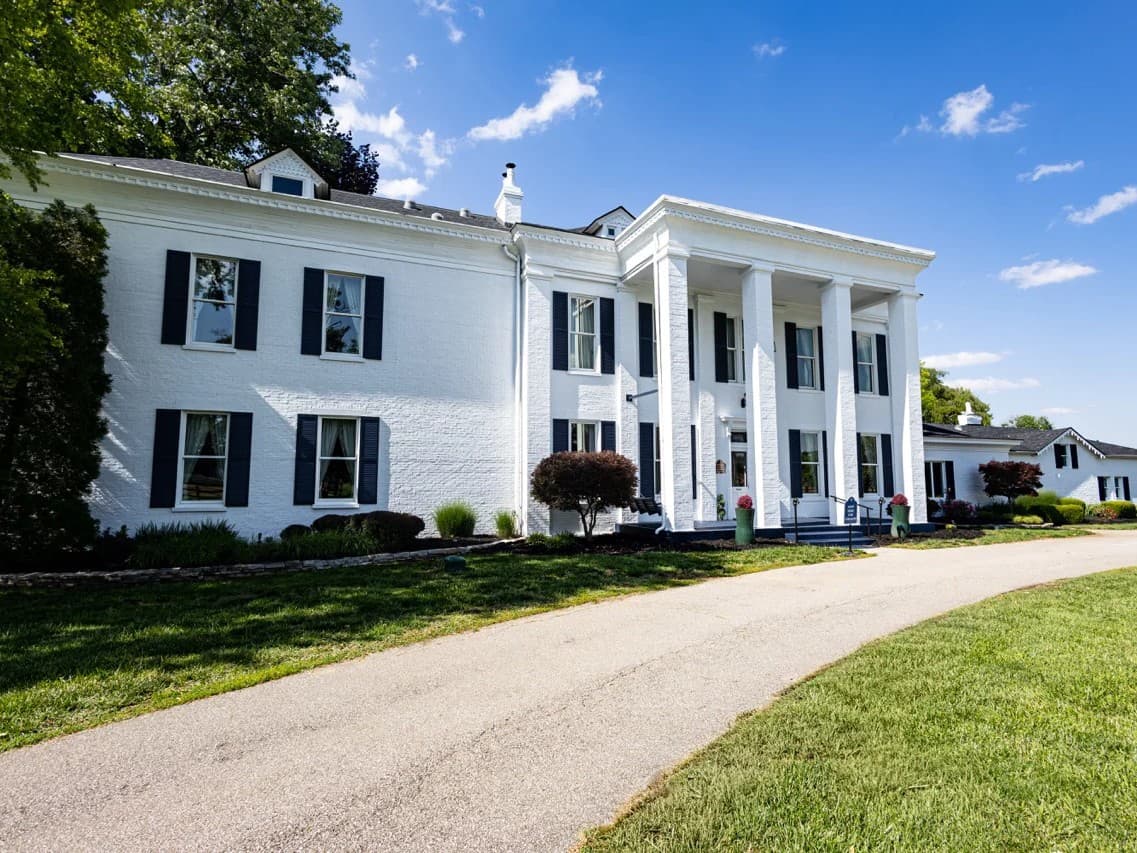 Riverside Inn Bed & Breakfast