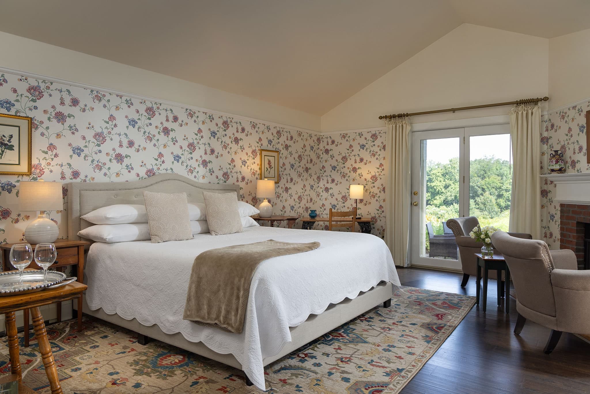 Chesterfield Inn