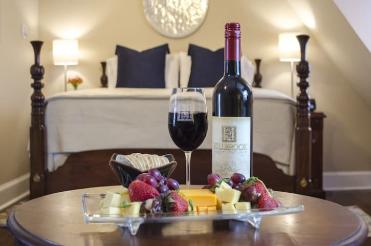 Hillbrook Inn & Spa