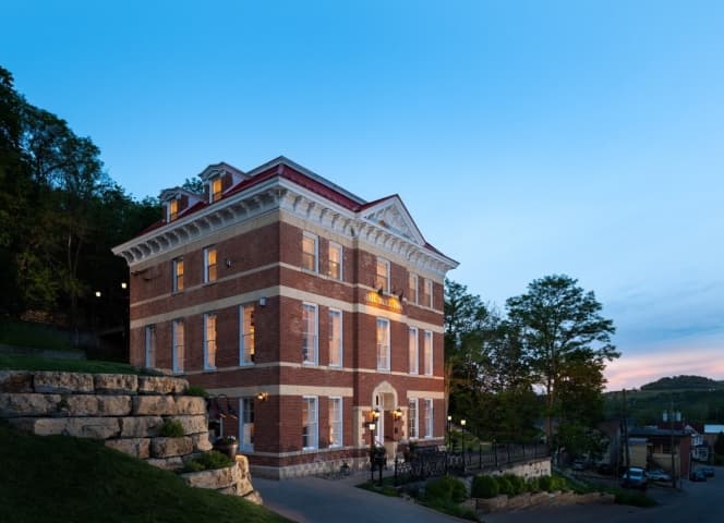 Jail Hill Inn