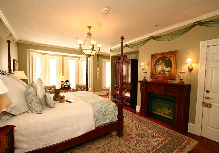 Guest room at the Inn on Negley in Pittsburgh