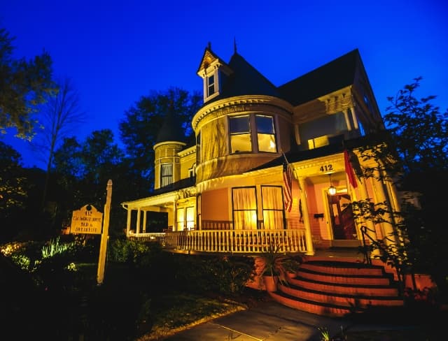 C.W. Worth House Bed & Breakfast