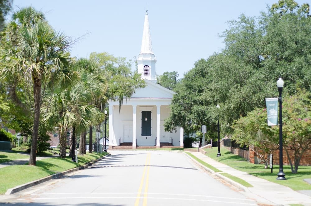 Charming architecture is one of the best things to do in Conway SC