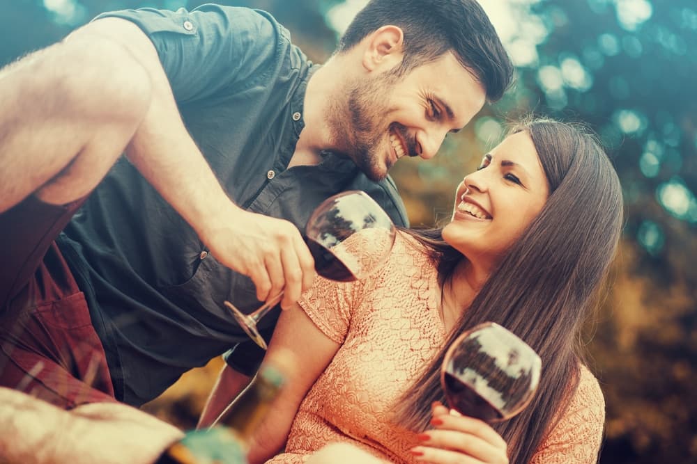 A couple enjoying some wine tasting at the best Virginia wineries of 2022