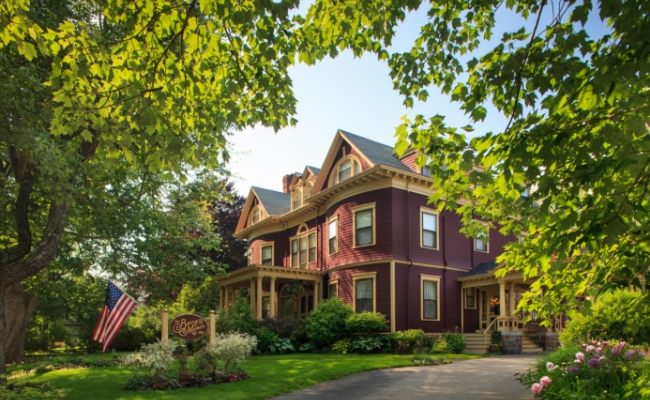 Berry Manor Inn - Rockland, ME | Select Registry