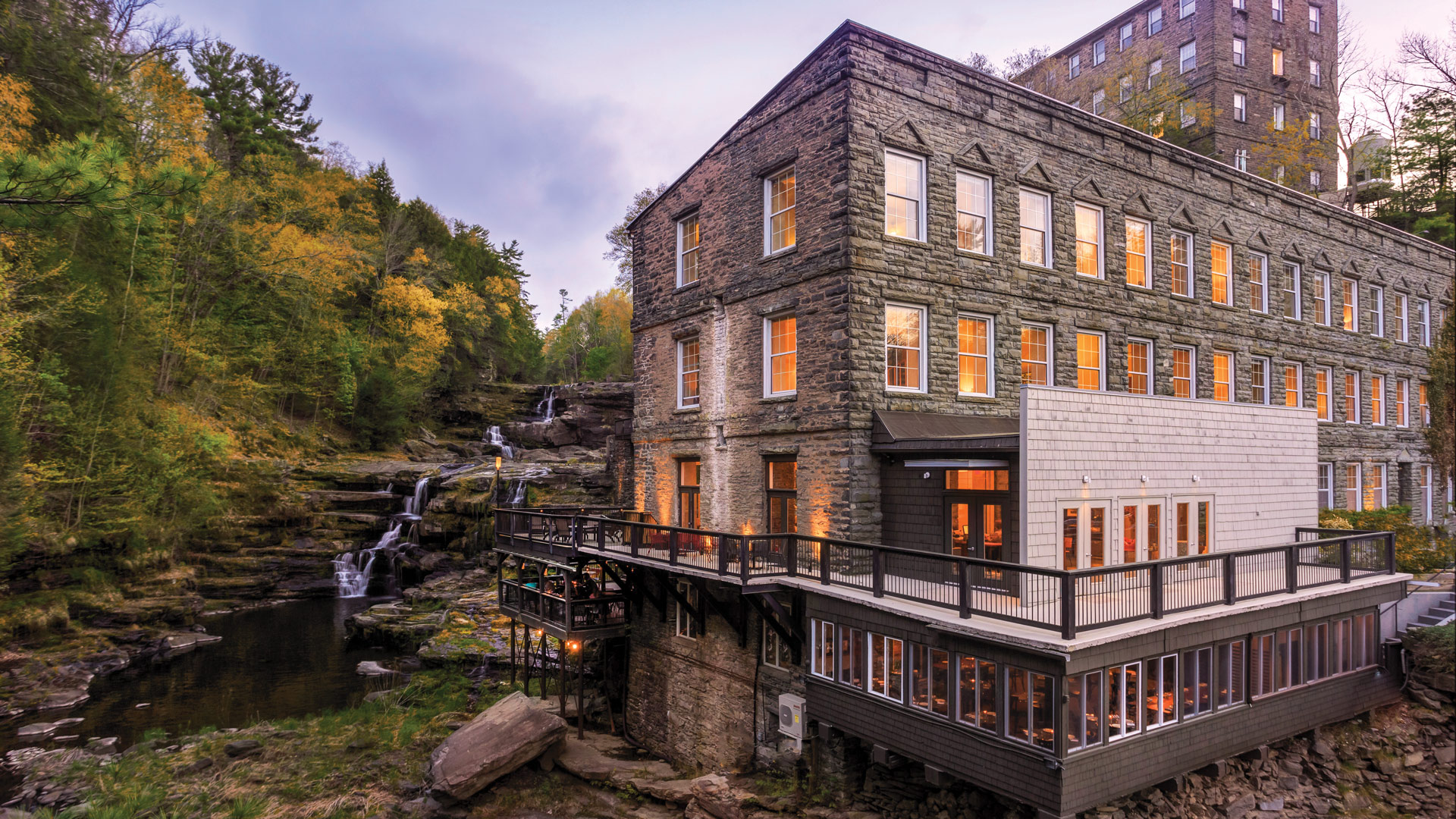 Ledges Hotel in the Pocono Mountains is situated next to a beautiful gorge.