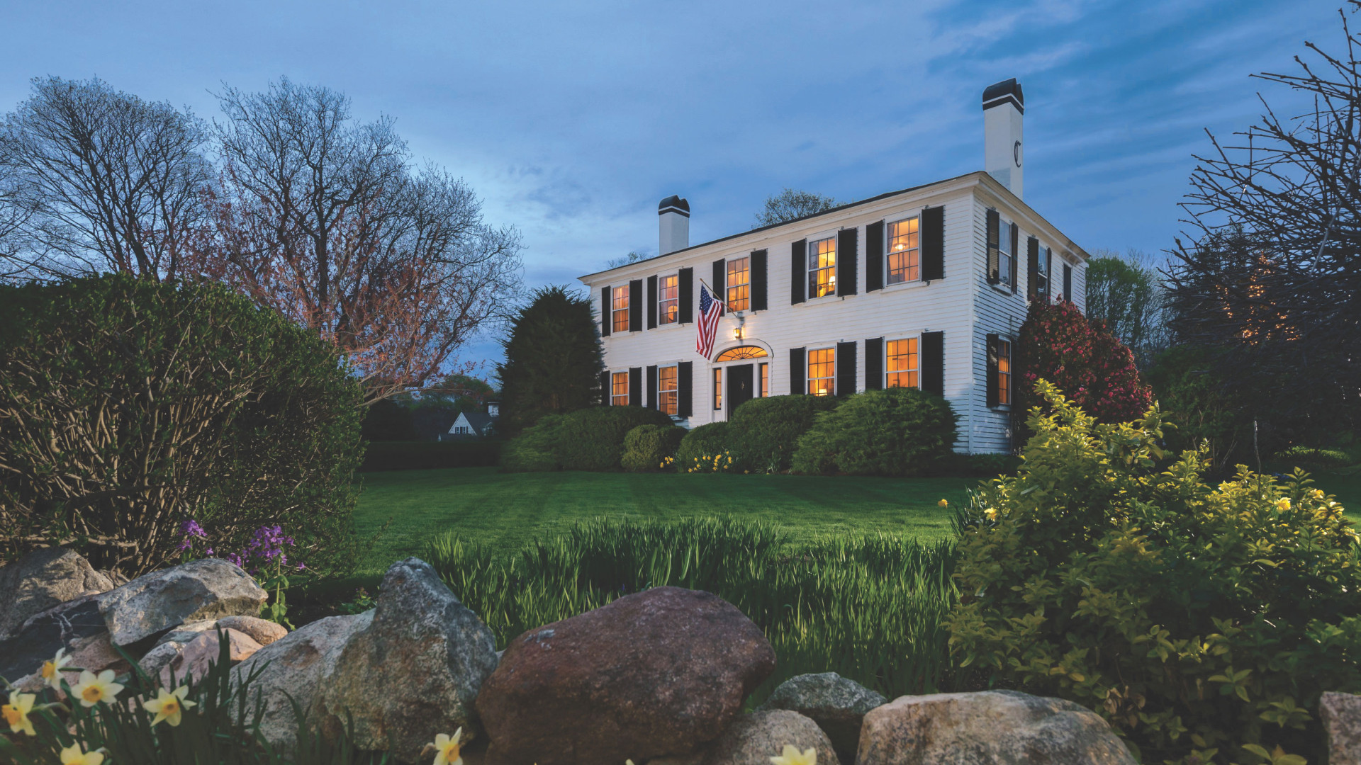 Candleberry Inn on Cape Cod is a coastal property in Falmouth, Massachusetts