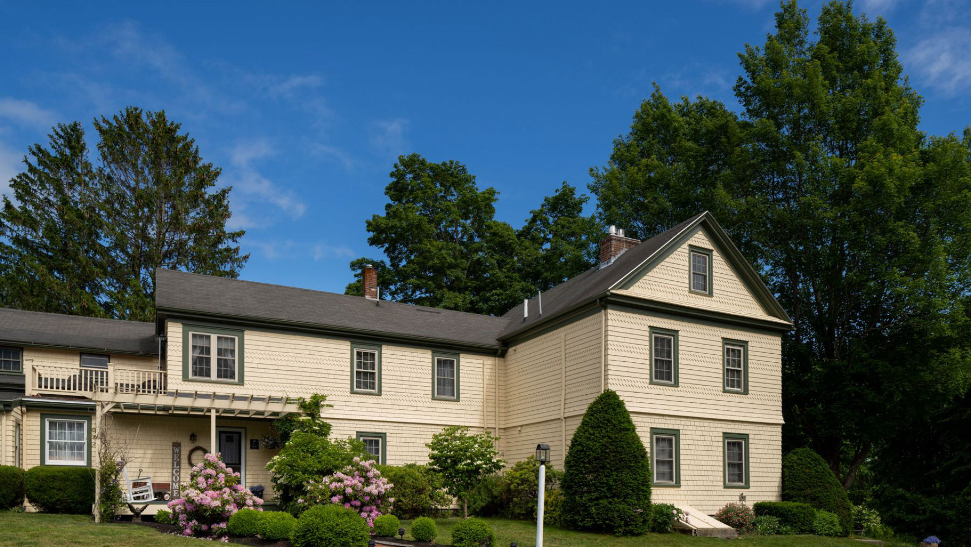 1802 House Bed and Breakfast Inn is a coastal property in Kennebunkport, Maine, a great place for whale watching in New England.