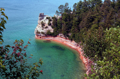 bueatiful view of pictured rocks national lakeshore 