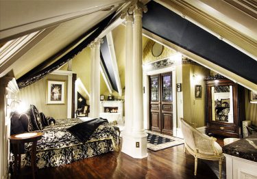 Bedroom in Gingerbread Mansion