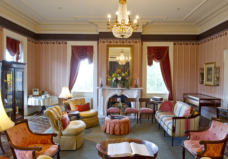 John Rutledge House Inn Interior beautiful common area with luxurious and elegant decor