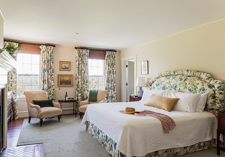The Inn at Castle Hill Guest Room