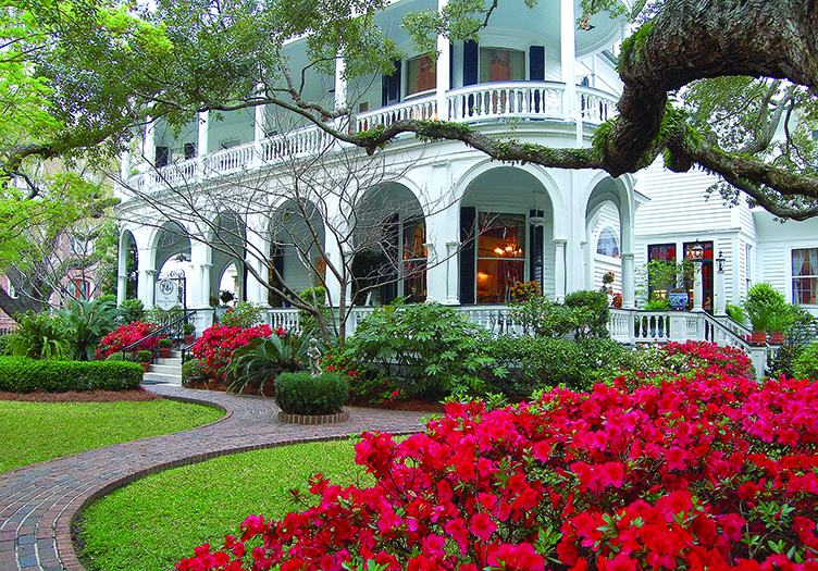exterior view of two meeting street inn bed and breakfast