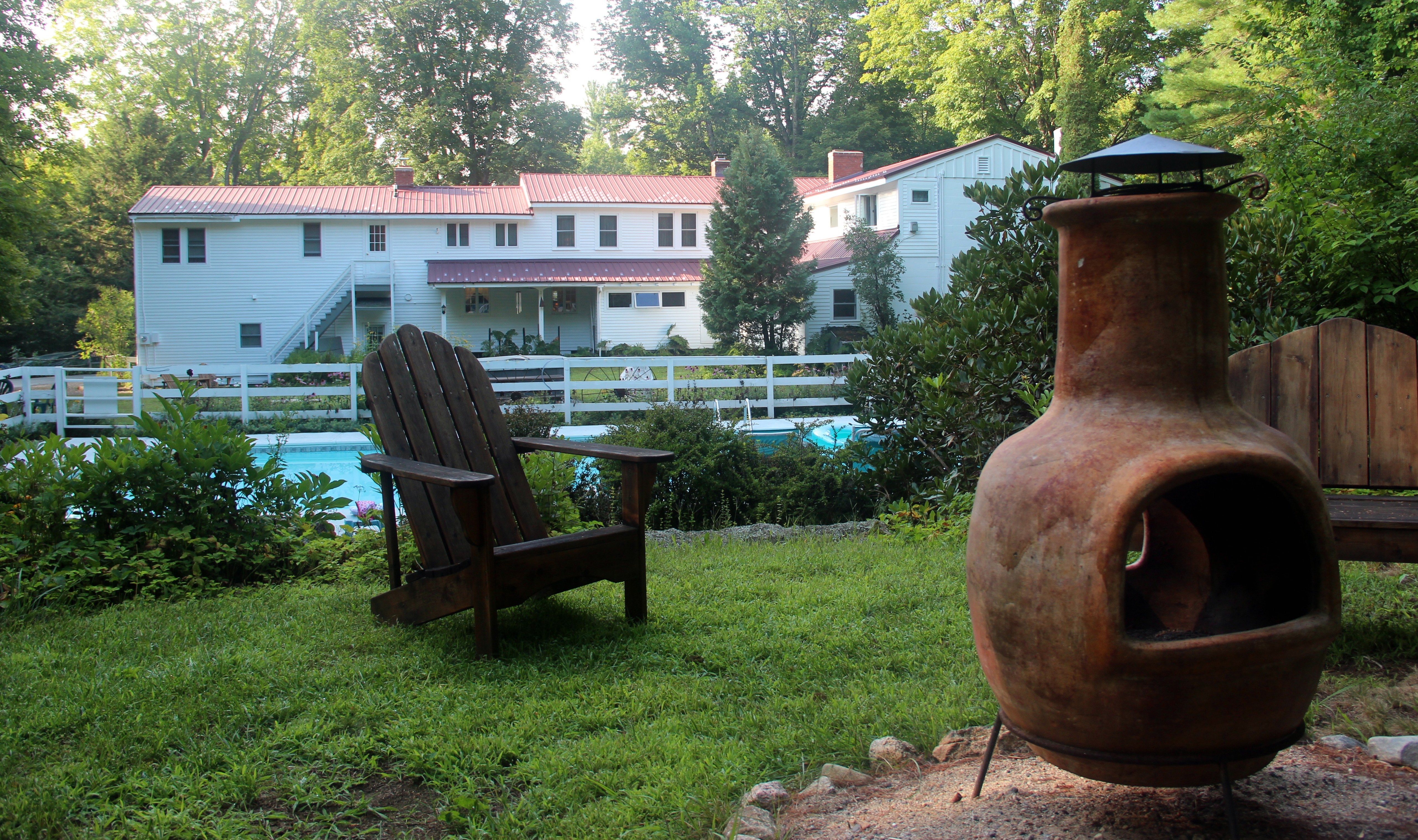 The Buttonwood Inn Backyard The Buttonwood Inn Backyard