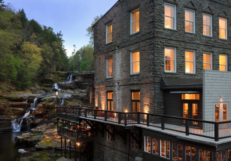 Ledges-hotel-exterior