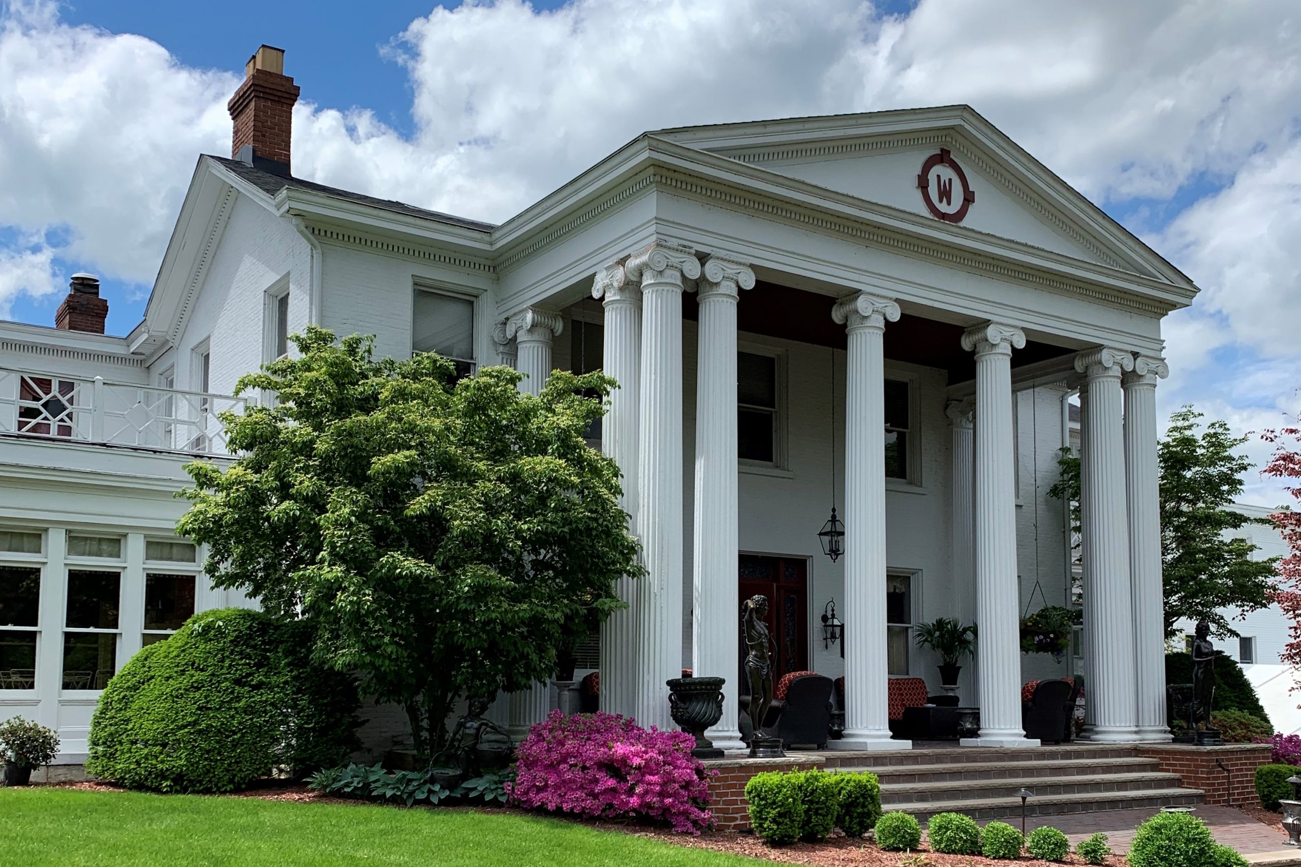 Tara - A Country Inn Spring Scene