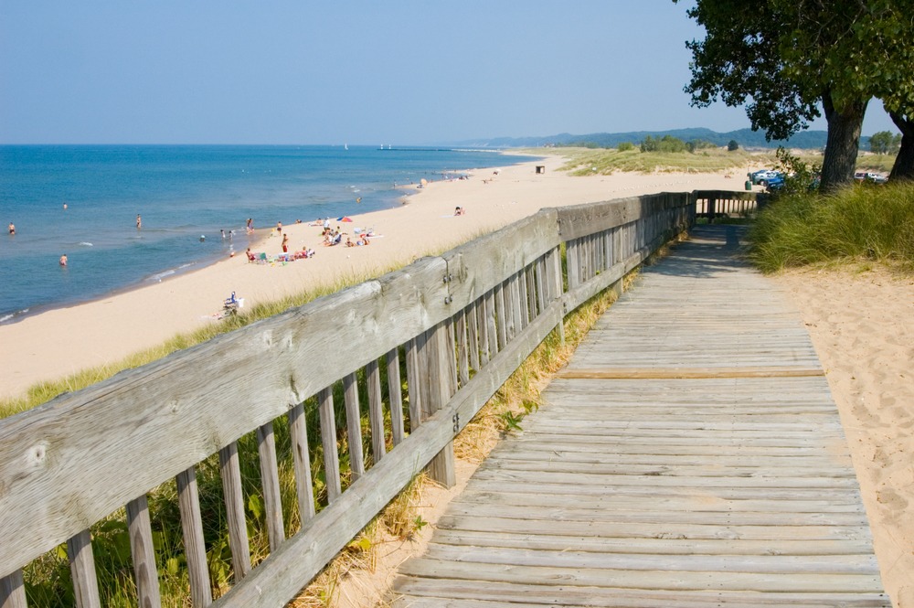 beautiful path leading to the beach at Saugatuck Dunes State Park