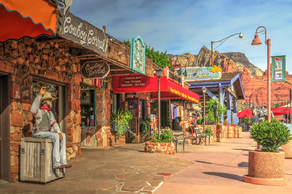 Stay at one of the best places to stay in Sedona and enjoy this charming downtown
