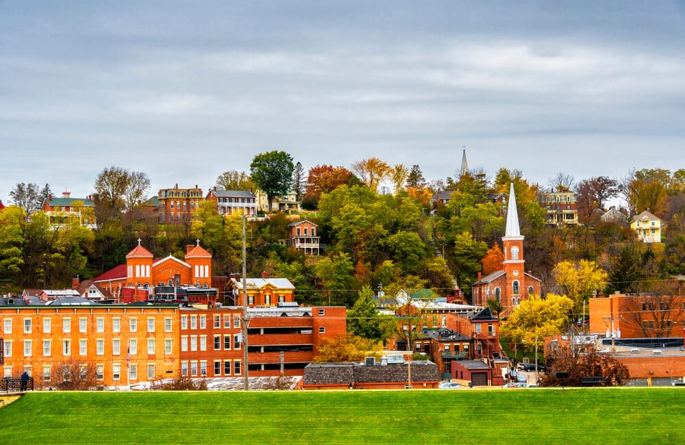 8 Best Downtown Galena Attractions To Enjoy This Fall!
