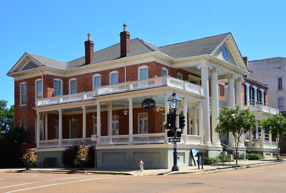 Visiting historic plantations in Natchez, MS is one of the best things to do in Natchez, MS